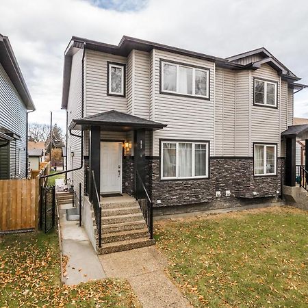 Vibrant Modern Oasis - Free Parking, Netflix, Fast Wi-Fi - Long Stays Welcome Edmonton Exterior foto