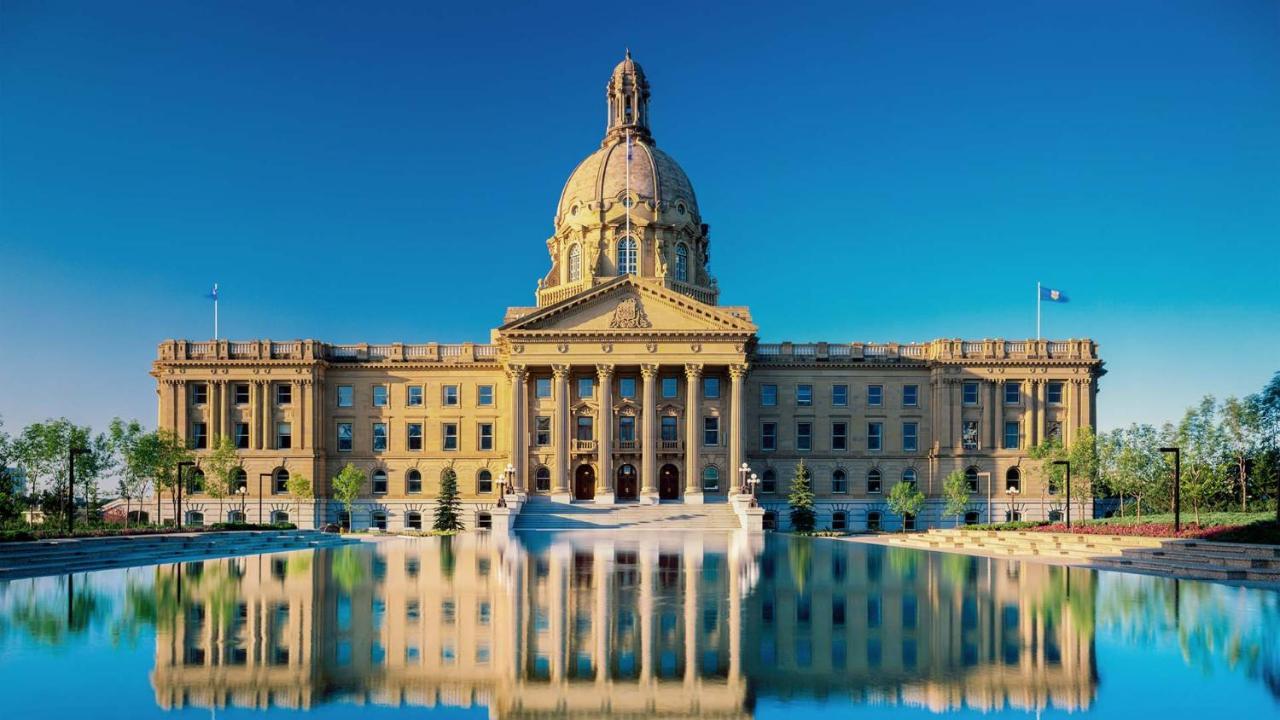 Vibrant Modern Oasis - Free Parking, Netflix, Fast Wi-Fi - Long Stays Welcome Edmonton Exterior foto